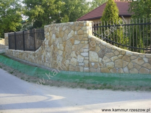 Mur ogrodzeniowy (piaskowiec murak)